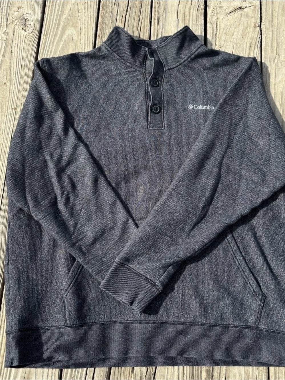 Columbia Men’s Charcoal Zip-Quarter Pullover